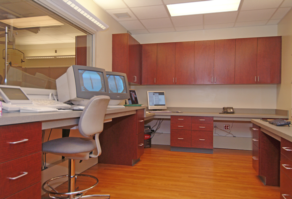 Healthcare_monitor_room.jpg